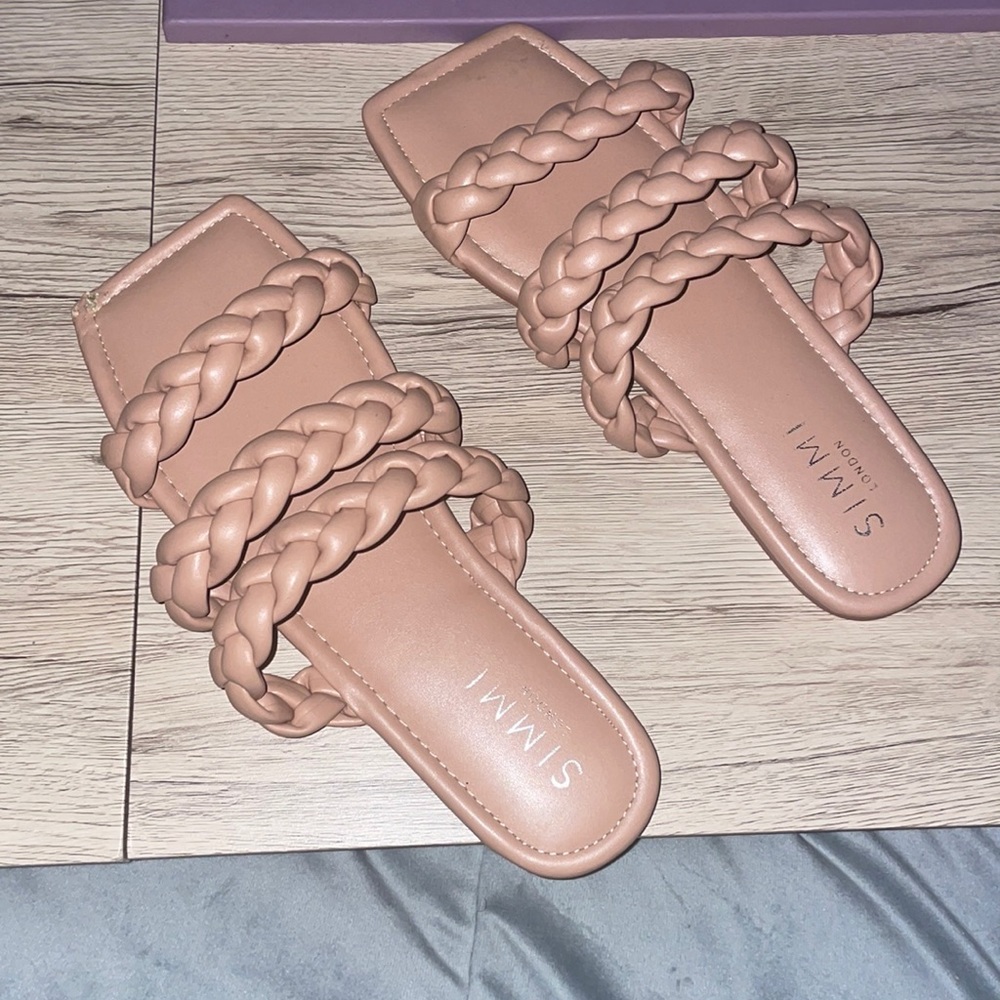 Mauve rose colored triple strap slide